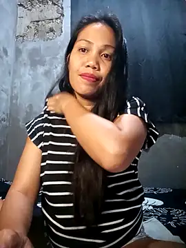 Snapshot of sweet_bunnie chatting on December 20, 2025, 6:04 pm sweet bunnie online show from December 20, 2025, 6:04 pm