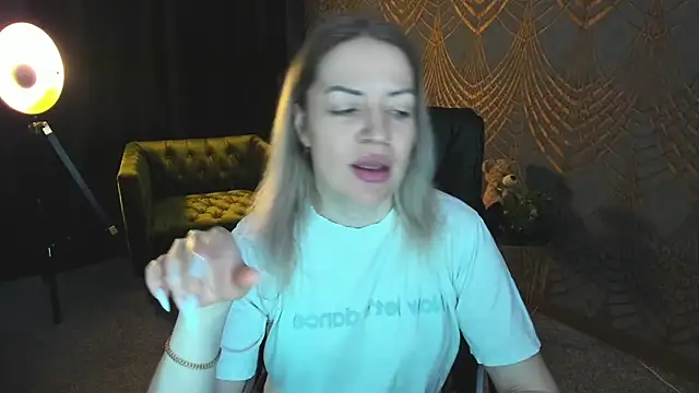 Anna Snows online show from April 1, 2026, 5:41 am