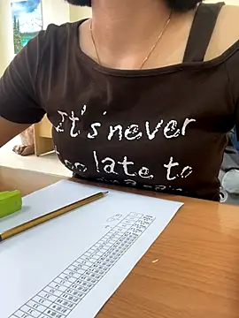 Snapshot of -NhaKy22 chatting on September 11, 2025, 1:28 am -NhaKy22 online show from September 11, 2025, 1:28 am