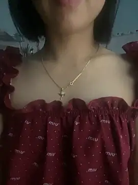 Snapshot of -NhaKy22 chatting on October 9, 2025, 3:43 pm -NhaKy22 online show from October 9, 2025, 3:43 pm