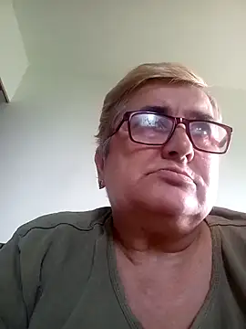 Sonya51561 online show from September 17, 2025, 1:02 pm