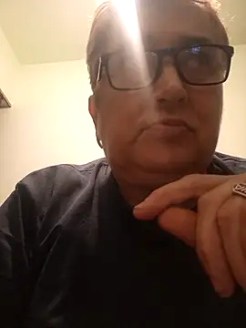 Sonya51561 online show from November 18, 2025, 3:49 pm