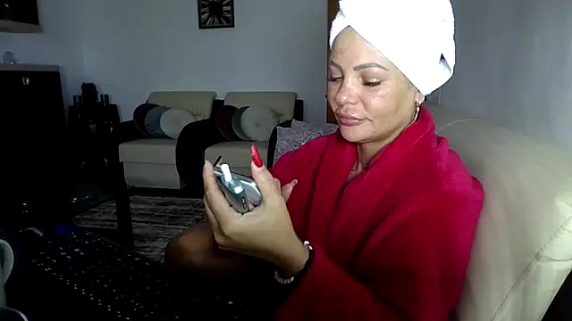 Snapshot of Ella_sweety00 chatting on April 27, 2026, 10:35 am Ella sweety00 online show from April 27, 2026, 10:35 am