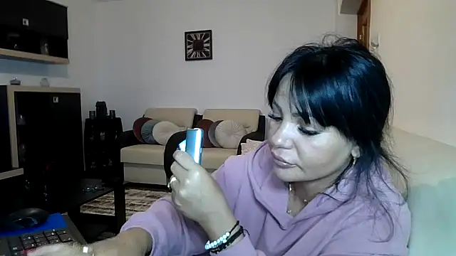 Snapshot of Ella_sweety00 chatting on April 30, 2026, 2:56 pm Ella sweety00 online show from April 30, 2026, 2:56 pm
