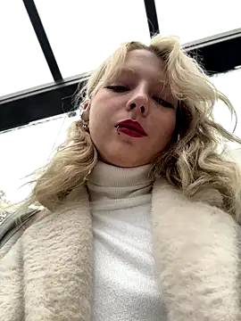 EveLittleSinner online show from October 24, 2025, 8:44 am