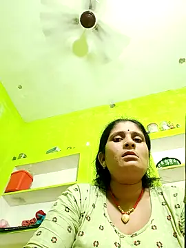 Snapshot of Hot-piuy chatting on September 19, 2025, 5:46 pm Hot-piuy online show from September 19, 2025, 5:46 pm