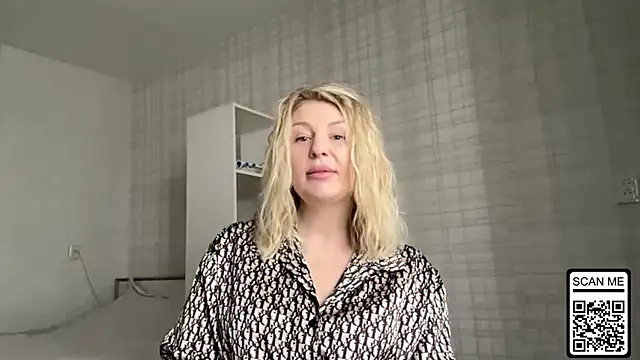 Blondie xoxoxo online show from February 12, 2026, 9:26 am