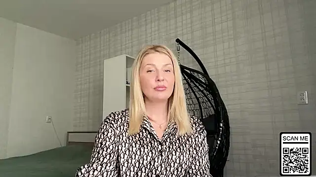 Snapshot of Blondie_xoxoxo chatting on April 25, 2026, 3:31 pm Blondie xoxoxo online show from April 25, 2026, 3:31 pm