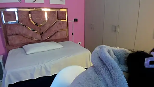 LICKY LOV online show from January 16, 2026, 12:20 pm