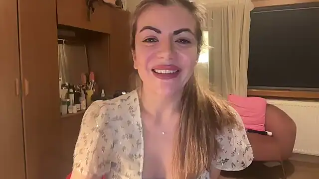 Snapshot of princess17 chatting on March 19, 2026, 10:03 pm princess17 online show from March 19, 2026, 10:03 pm