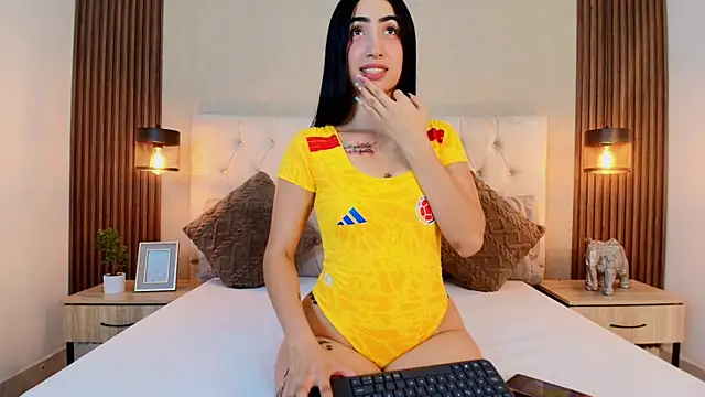 Snapshot of natasha_moreno chatting on June 17, 2026, 12:50 pm natasha moreno online show from June 17, 2026, 12:50 pm