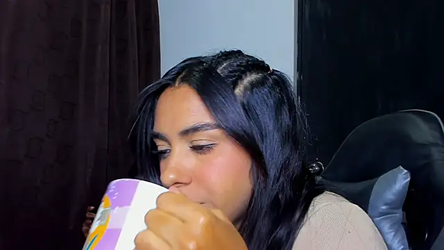 violet and myers online show from April 8, 2026, 12:54 am