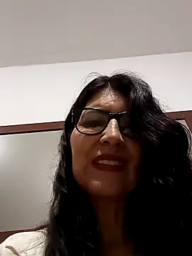 swity foster online show from October 18, 2025, 8:04 am