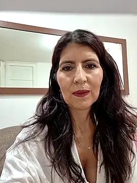 Snapshot of swity_foster chatting on March 15, 2026, 1:50 pm swity foster online show from March 15, 2026, 1:50 pm