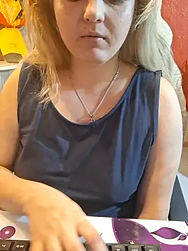 qSensi online show from October 25, 2025, 12:18 am