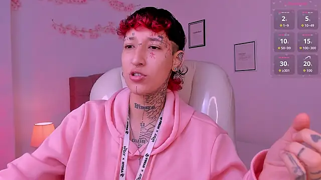 Luci Rose online show from April 8, 2026, 8:31 pm