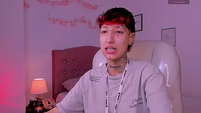 Snapshot of Luci_Rose chatting on May 28, 2026, 12:13 pm Luci Rose online show from May 28, 2026, 12:13 pm
