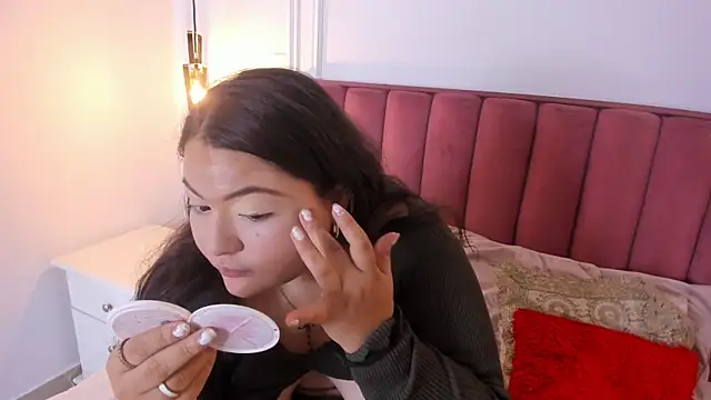 Snapshot of Tessa_Sinclaire chatting on January 7, 2026, 8:11 pm Tessa Sinclaire online show from January 7, 2026, 8:11 pm