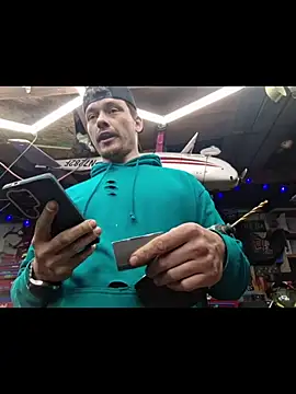 twistafatpipe online show from April 4, 2026, 8:28 pm