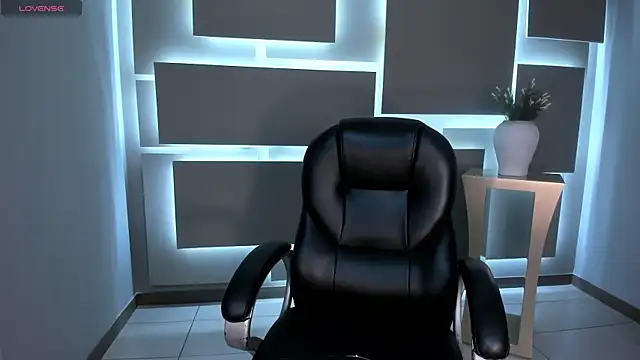 Snapshot of MilaColeman chatting on September 19, 2025, 2:02 am MilaColeman online show from September 19, 2025, 2:02 am