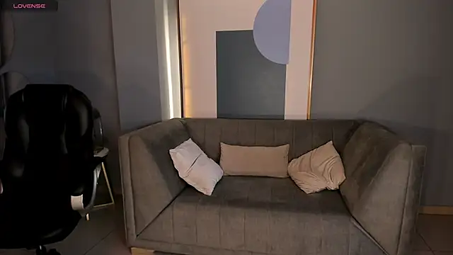 MilaColeman online show from November 28, 2025, 2:14 am