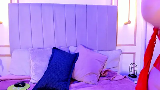 Snapshot of Ashley_Monroe chatting on October 6, 2025, 11:40 am Ashley Monroe online show from October 6, 2025, 11:40 am