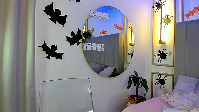 Snapshot of Ashley_Monroe chatting on October 20, 2025, 11:43 am Ashley Monroe online show from October 20, 2025, 11:43 am