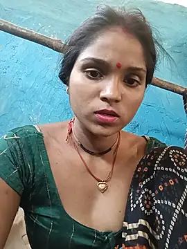Snapshot of Harini_Gautam chatting on May 27, 2026, 6:10 am Harini Gautam online show from May 27, 2026, 6:10 am
