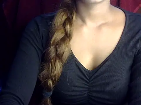 heartless Queen online show from November 25, 2025, 5:18 am