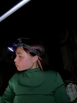 EllyBaby20 online show from December 22, 2025, 1:30 pm