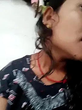 Snapshot of Chandni_Love143 chatting on October 7, 2025, 5:26 am Chandni Love143 online show from October 7, 2025, 5:26 am