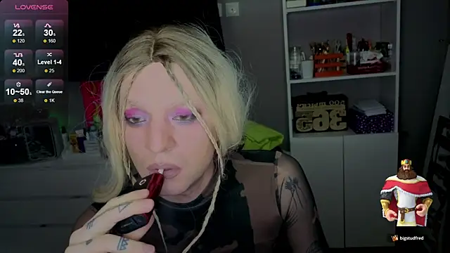 Kkkylie online show from March 3, 2026, 1:12 am