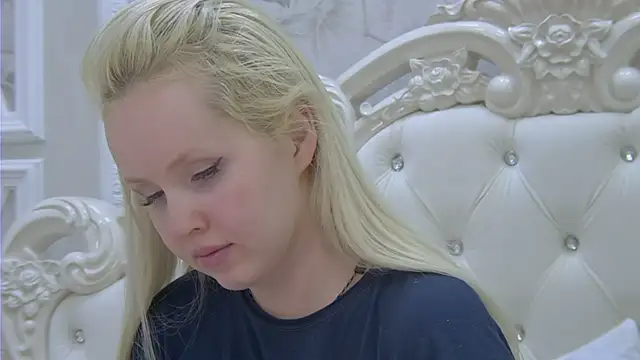 EllieFrosty  online show from May 24, 2026, 3:50 pm