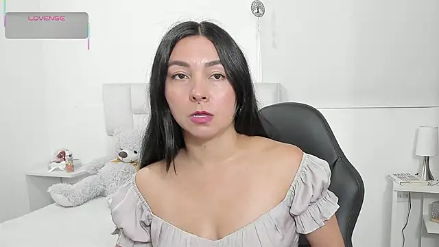 Ms milarose online show from April 8, 2026, 12:32 am