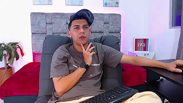 Snapshot of david_santos16 chatting on September 22, 2025, 11:18 pm david santos16 online show from September 22, 2025, 11:18 pm