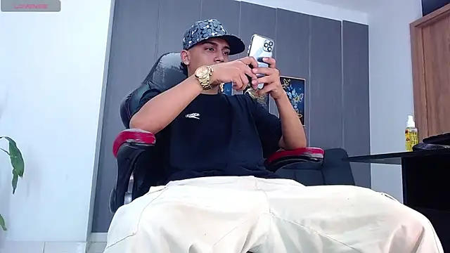 david santos16 online show from December 2, 2025, 8:59 pm