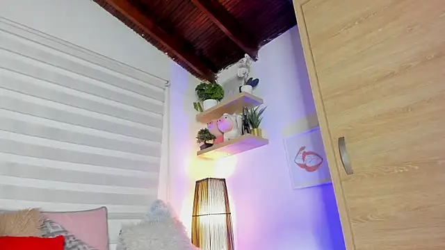 sara madrid online show from March 30, 2026, 11:44 am