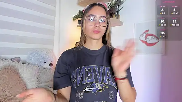 sara madrid online show from May 16, 2026, 11:53 am