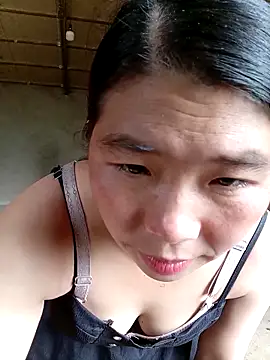 quynhkoolbae online show from October 9, 2025, 3:37 am