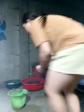 quynhkoolbae online show from November 15, 2025, 11:32 pm