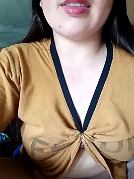 quynhkoolbae online show from April 7, 2026, 6:03 am