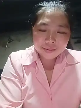 Snapshot of quynhkoolbae chatting on June 26, 2026, 1:26 pm quynhkoolbae online show from June 26, 2026, 1:26 pm
