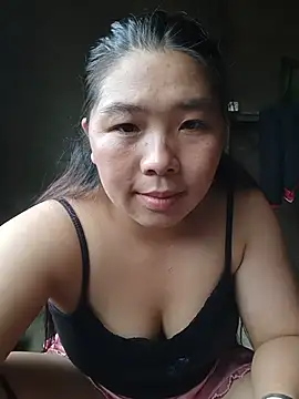 Snapshot of quynhkoolbae chatting on July 10, 2026, 12:48 am quynhkoolbae online show from July 10, 2026, 12:48 am