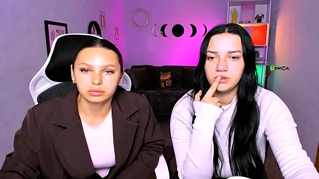 miss ella  online show from September 17, 2025, 12:07 pm