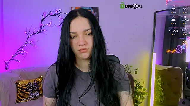 miss ella  online show from September 27, 2025, 12:10 pm