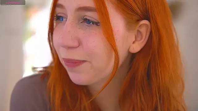 Venelopa online show from October 12, 2025, 3:33 pm