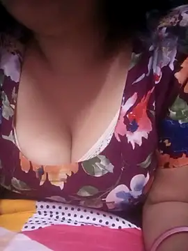 TINASONI online show from November 19, 2025, 9:59 pm