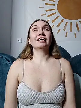 KisaVixen online show from February 5, 2026, 6:23 pm