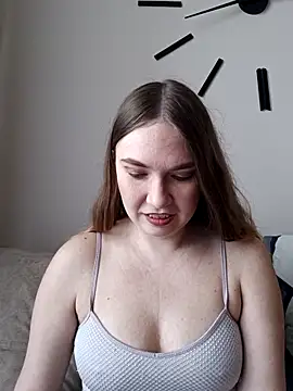 KisaVixen online show from March 3, 2026, 12:44 pm