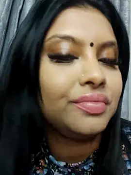 Indian GlowingMiax online show from November 6, 2025, 2:01 am